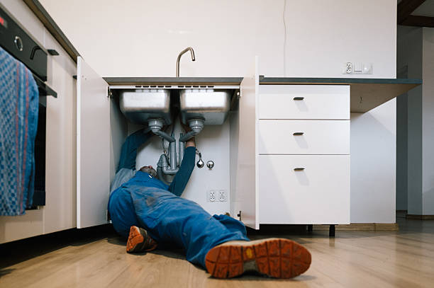 Professional Leak Detection technician working in Plymouth Meeting, PA